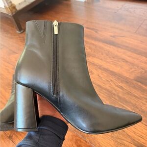 Women's Marc Fisher Black bootie. Size 10.